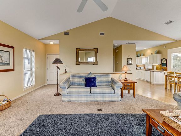 3rd image of 2641 S Fletcher Ave #Id1247045p