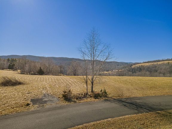 2nd image of 4272 Pleasure View Dr