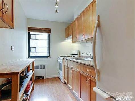 4th image of 3410 94th St APT 5C