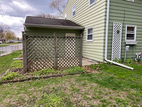 2nd image of 1400 Katers Dr #1400