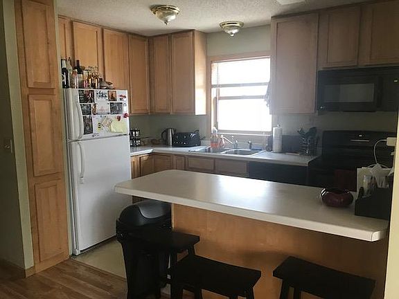 2nd image of 1661 Selby Ave #1