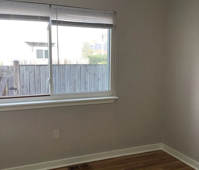 64 Hawthorne Ct NE #1 — Photo 3