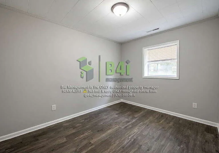 406 Hill St — Photo 8