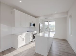 21 Knight St #202, Providence, RI 02909