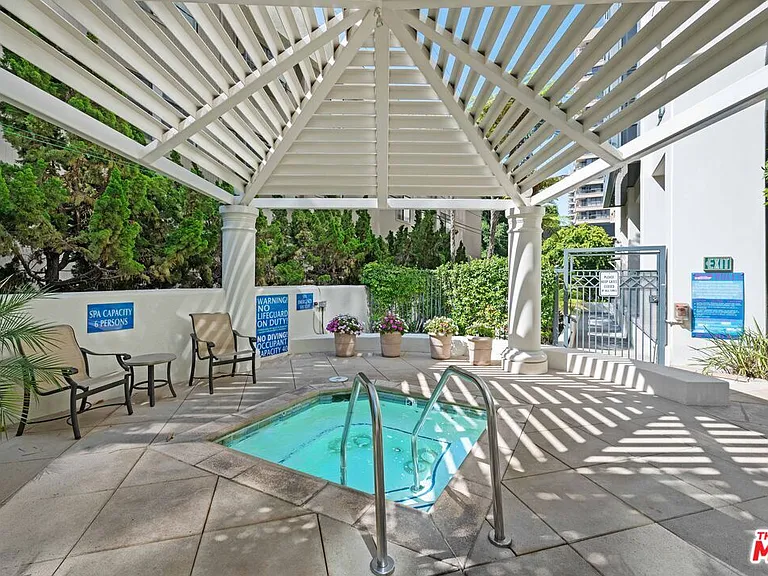 10724 Wilshire Blvd #Penthouse 1505 — Photo 46