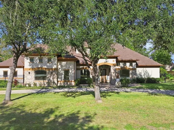 9120 Kenilworth St, Houston, TX 77024