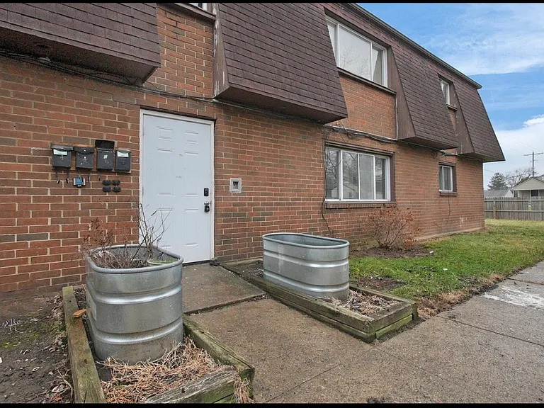 2872 Howey Rd #B — Photo 11
