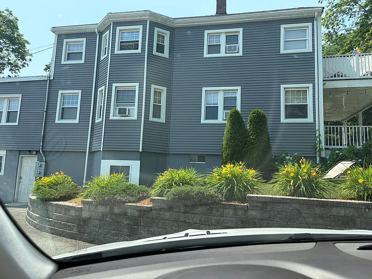 2-67 Relm St — Photo 1