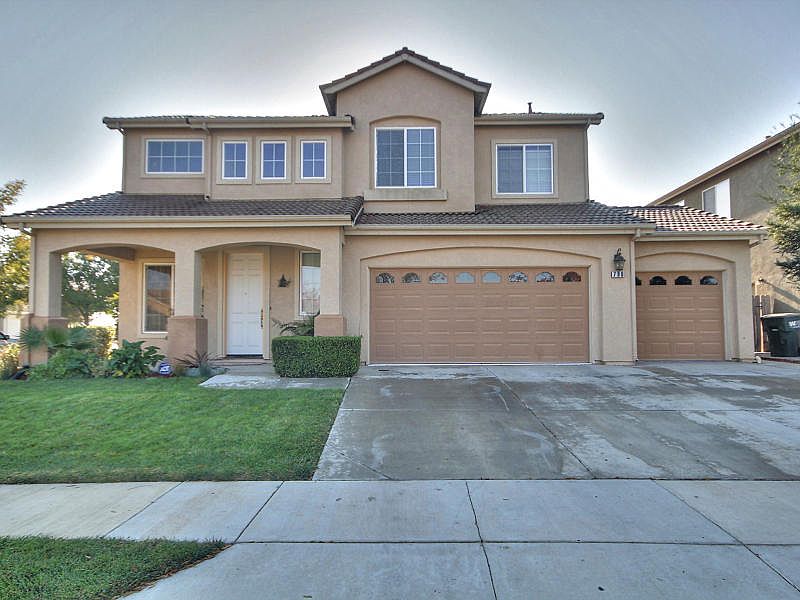 1st image of 790 Beachwood Ln