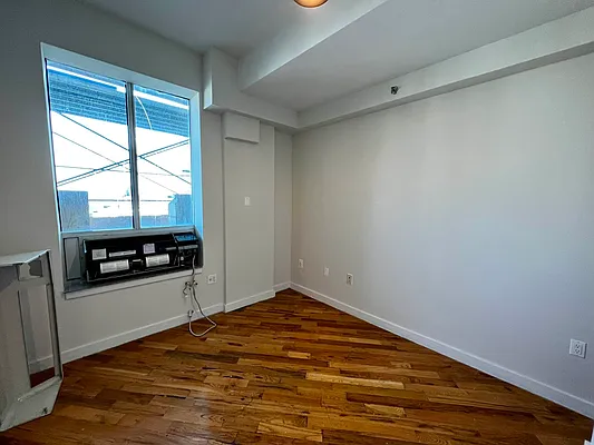Rented by City Connections Realty | media 8