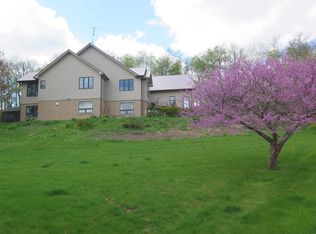2565 143rd Ave, Decorah, IA 52101