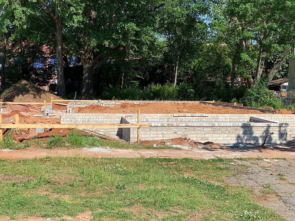 2nd image of 3710 4th Ave