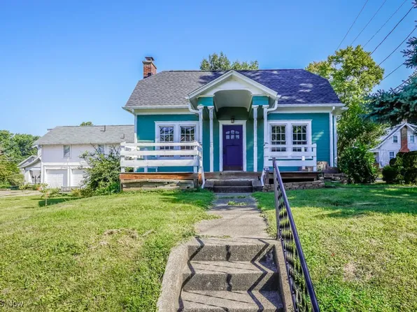 919 25th St NW, Canton, OH 44709