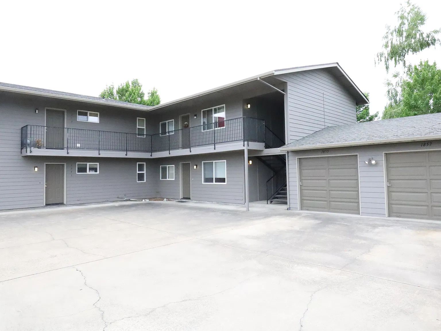 2 Bedroom 1 Bath Duplex — Photo 1