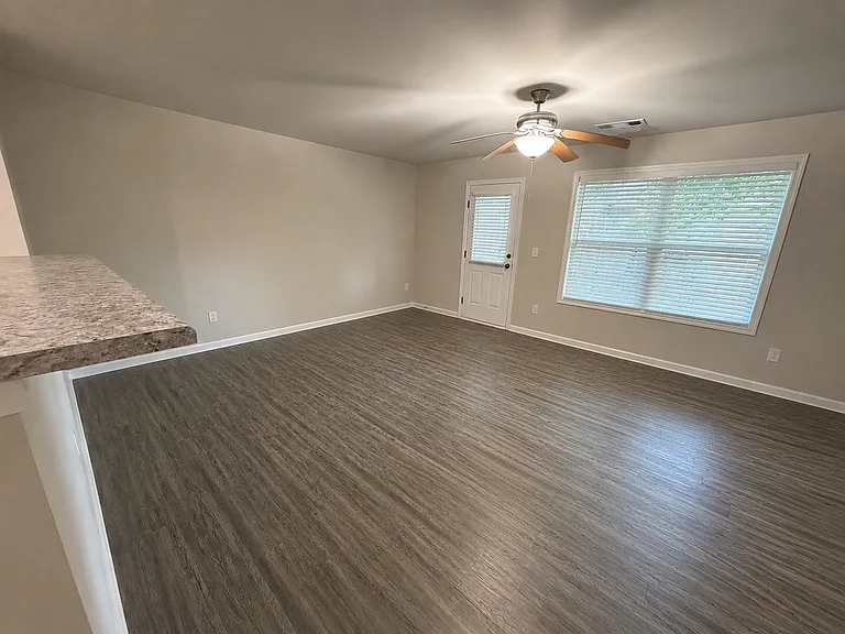 2769 Valley Green Dr — Photo 3