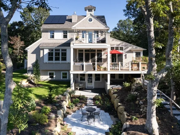 75 Streeter Hill Rd, North Falmouth, MA 02556