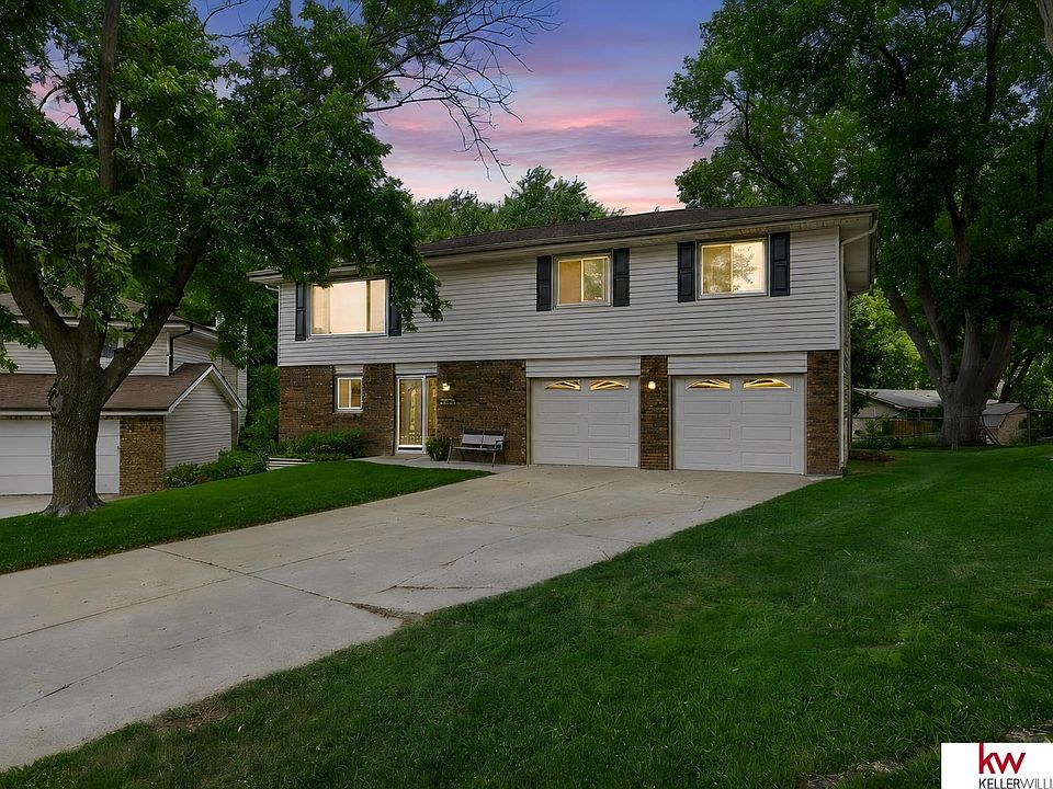 1st image of 15010 Douglas Cir