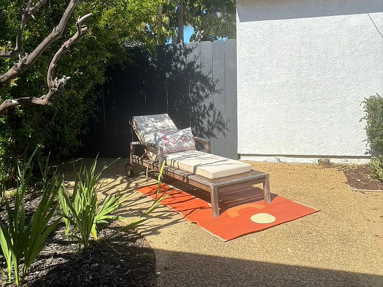 1650 Alvarado St — Photo 30