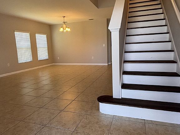 2nd image of 1309 Corbett Ln
