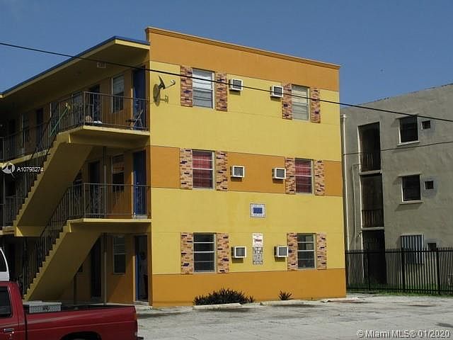 1st image of 833 NW 4th Ave APT 3