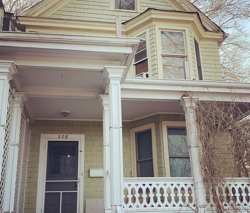 1st image of 208 Saint Pauls Ave