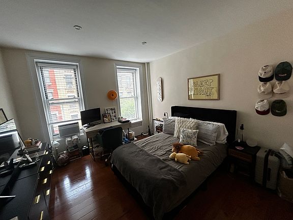 5th image of 330 E 76th St APT 3E
