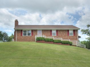 225 Old Wagon Rd, Troutville, VA 24175