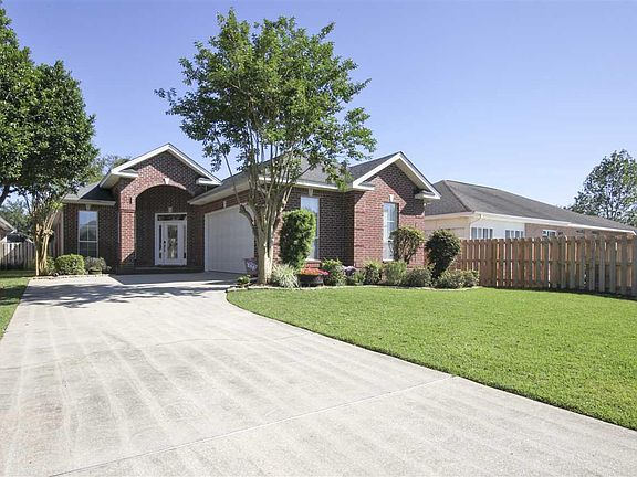 2nd image of 1228 Autumn Breeze Cir