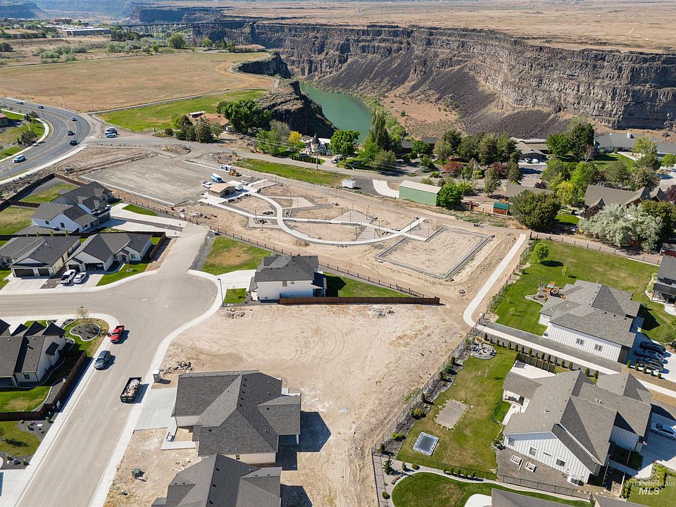1st image of 1660 Tule Dr