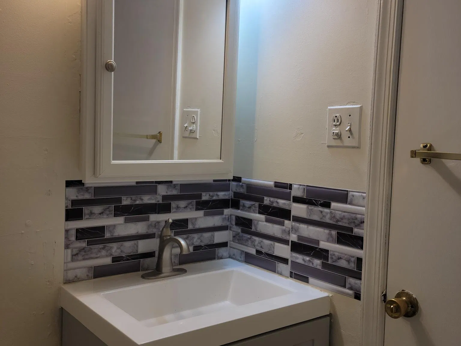 143 Reliance Pl — Photo 3