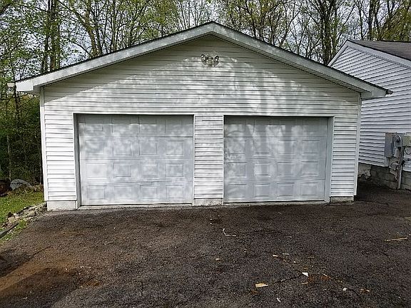 detach 2 car garage