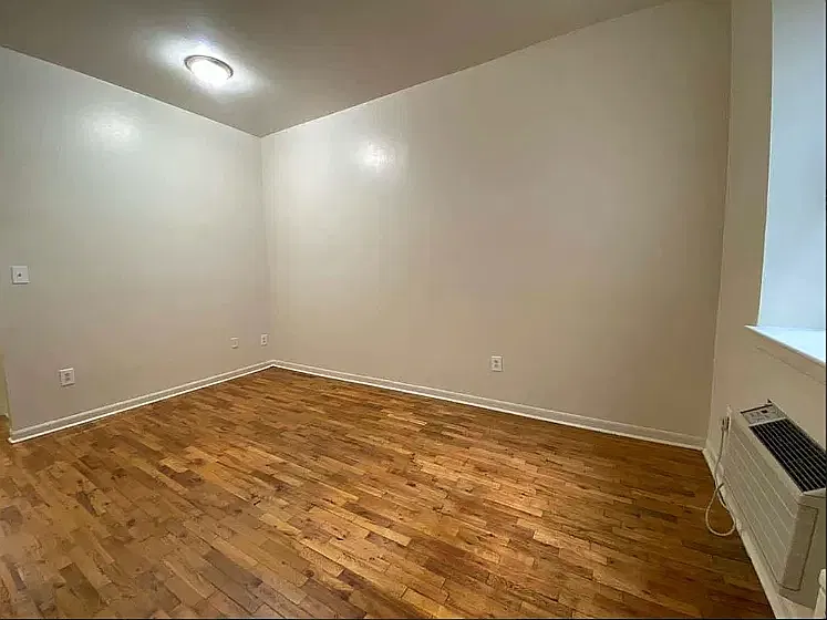 329 East 63rd Street — Photo 3