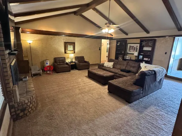 229 E 26th St, Littlefield, TX 79339