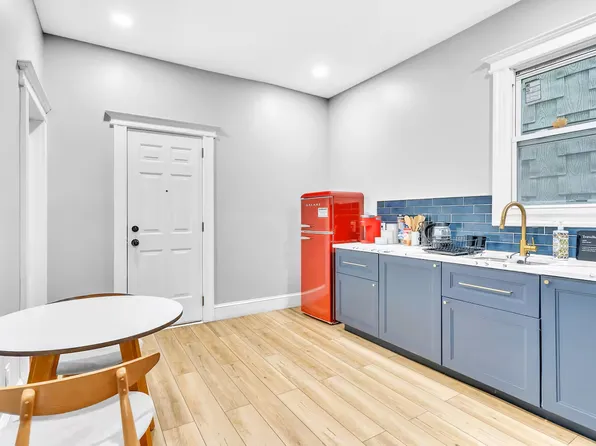 115 Arlington Avenue image 5 of 19