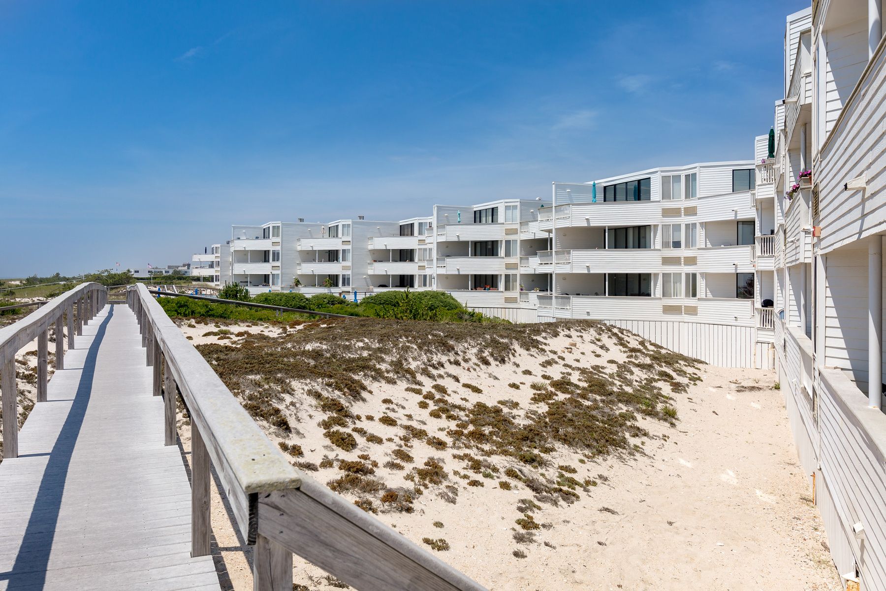 253 Dune Rd Yardarm Unit 69E in Westhampton Beach Out East