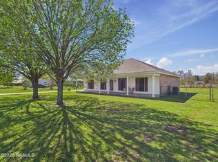 1103 Oleste Tauzin Rd, Breaux Bridge, LA 70517