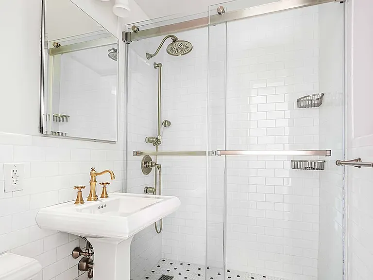 333 E 30th St #20B — Photo 6