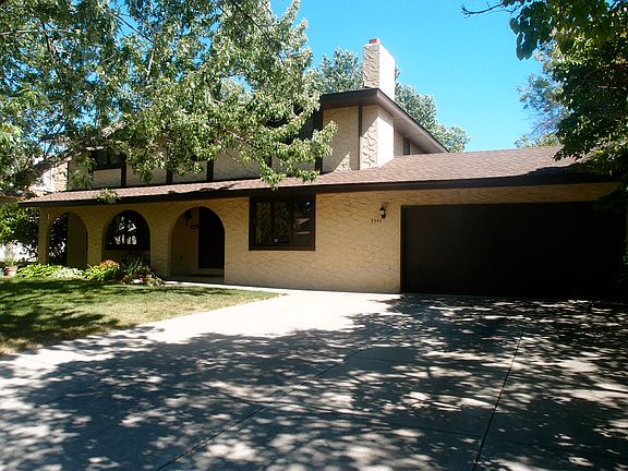 3rd image of 7301 Cornelia Dr