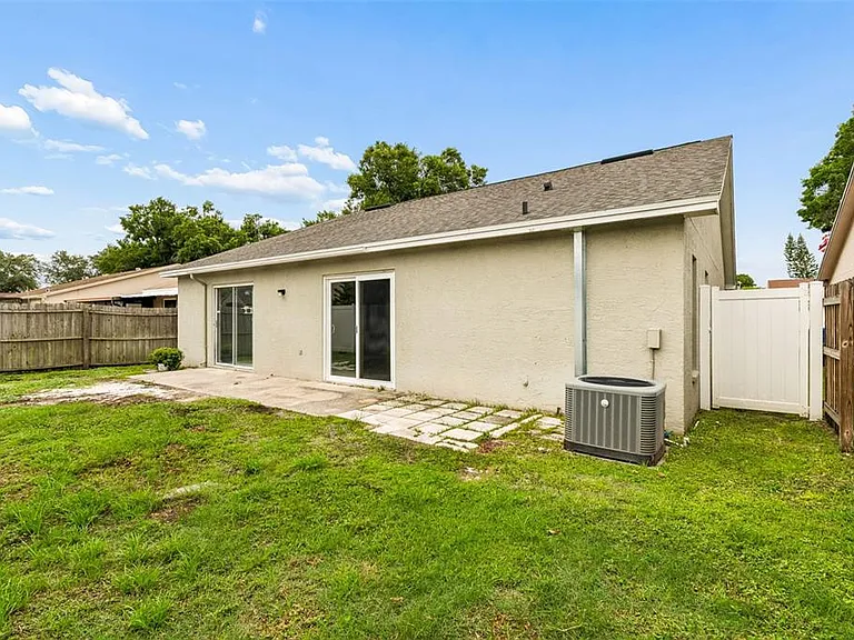 10105 Sea Spray Pl — Photo 42