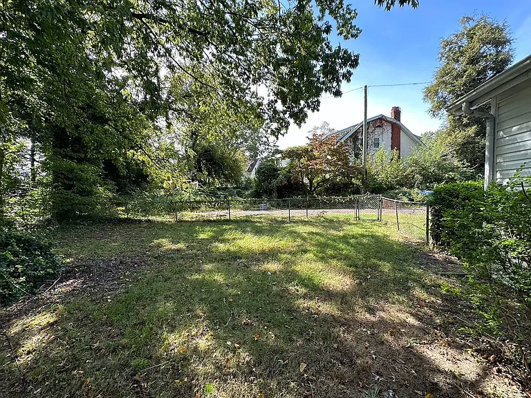 3303 Branch Ave — Photo 18