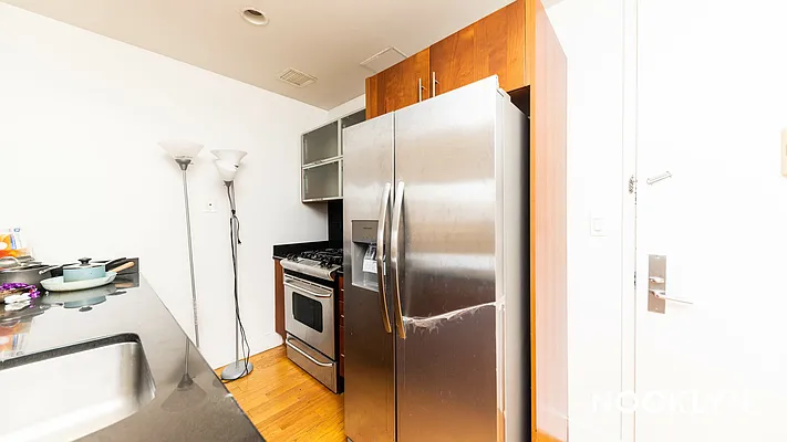 Rented by Nooklyn NYC LLC | media 28