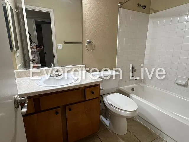 111 Barnsbury Ct — Photo 21