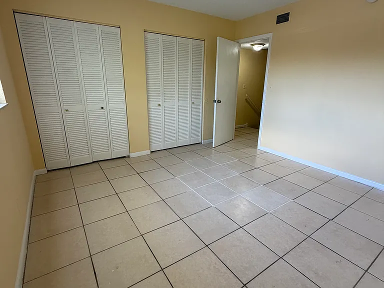4700 NW 9th Ct #4700 — Photo 7