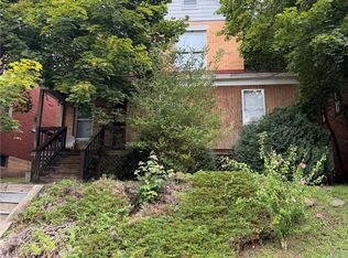 310 Broadway Ave, Mc Kees Rocks, PA 15136