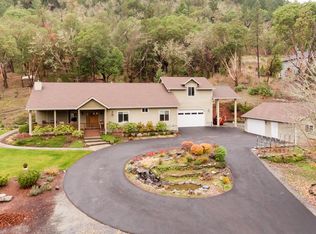 446 Riverbanks Rd, Grants Pass, OR 97527