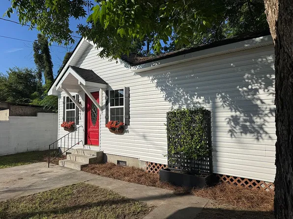 651 Hardware St, Elloree, SC 29047