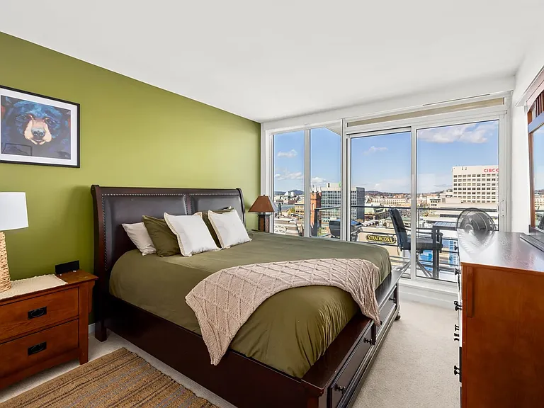707 Courtney St #1403 — Photo 8