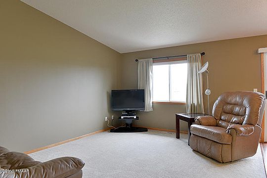 3rd image of 1036 41st Ave W