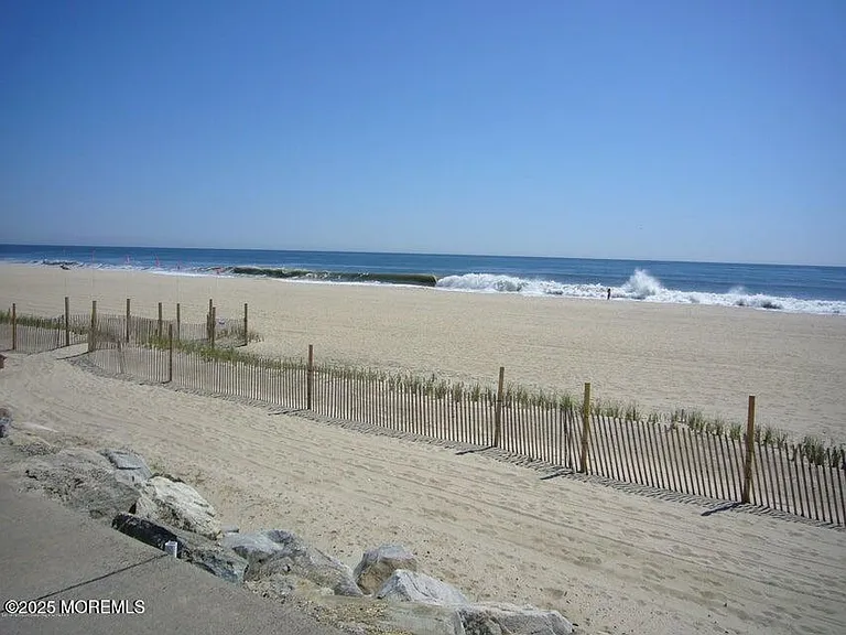1201 Ocean Ave #54 — Photo 24