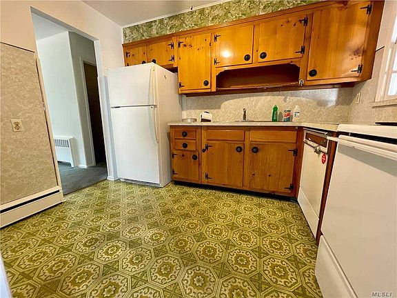 4th image of 2471 Ramona St
